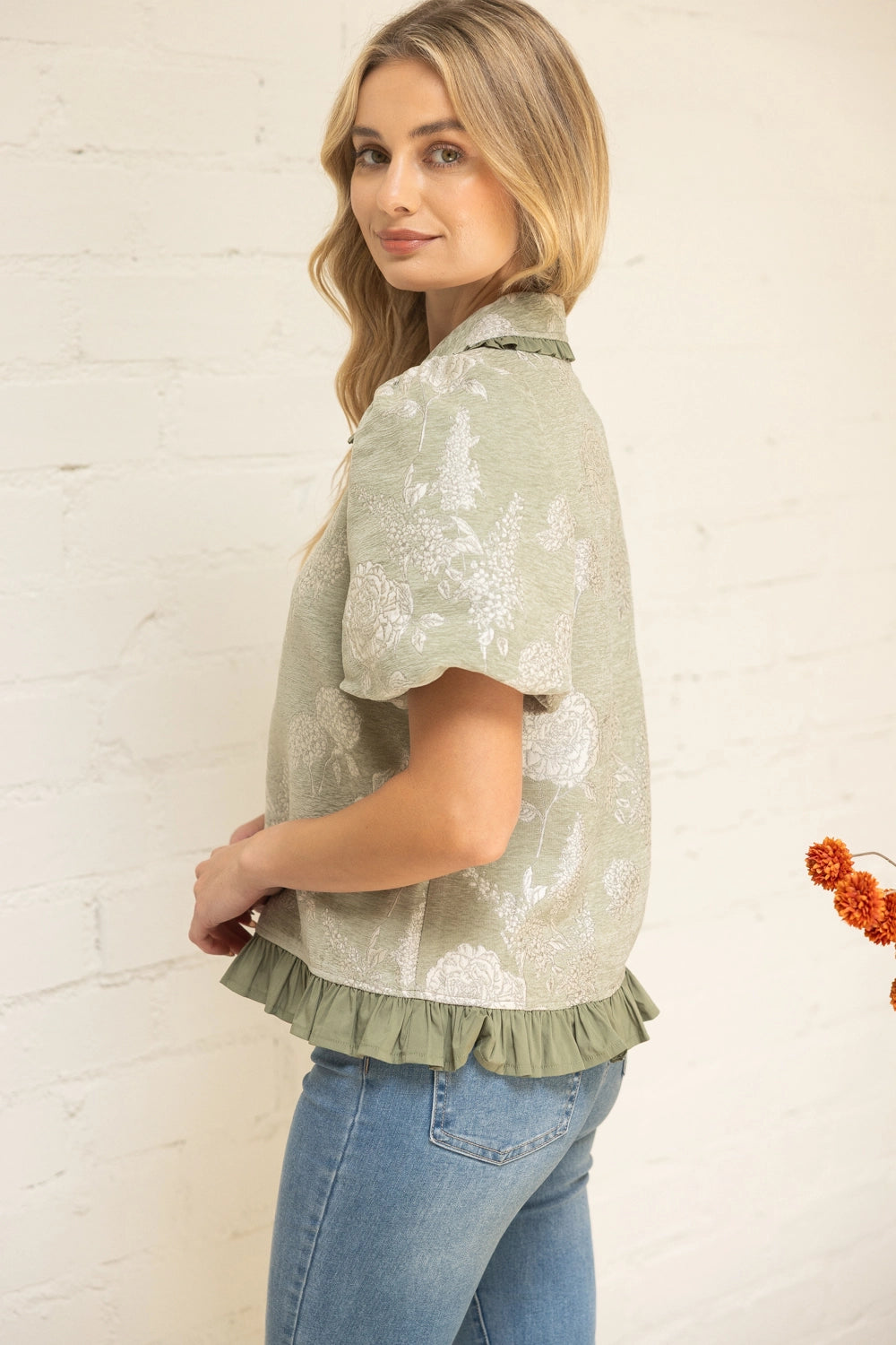 Ruffled Collar Half Zip Floral Velvet Jacquard Top