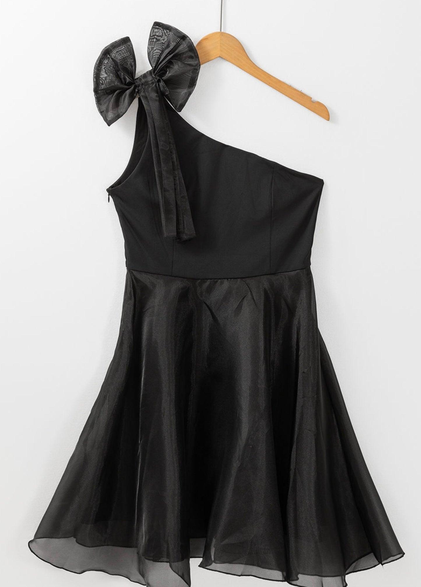 Black Bowtie One-shoulder Tulle Overlay Skater Dress