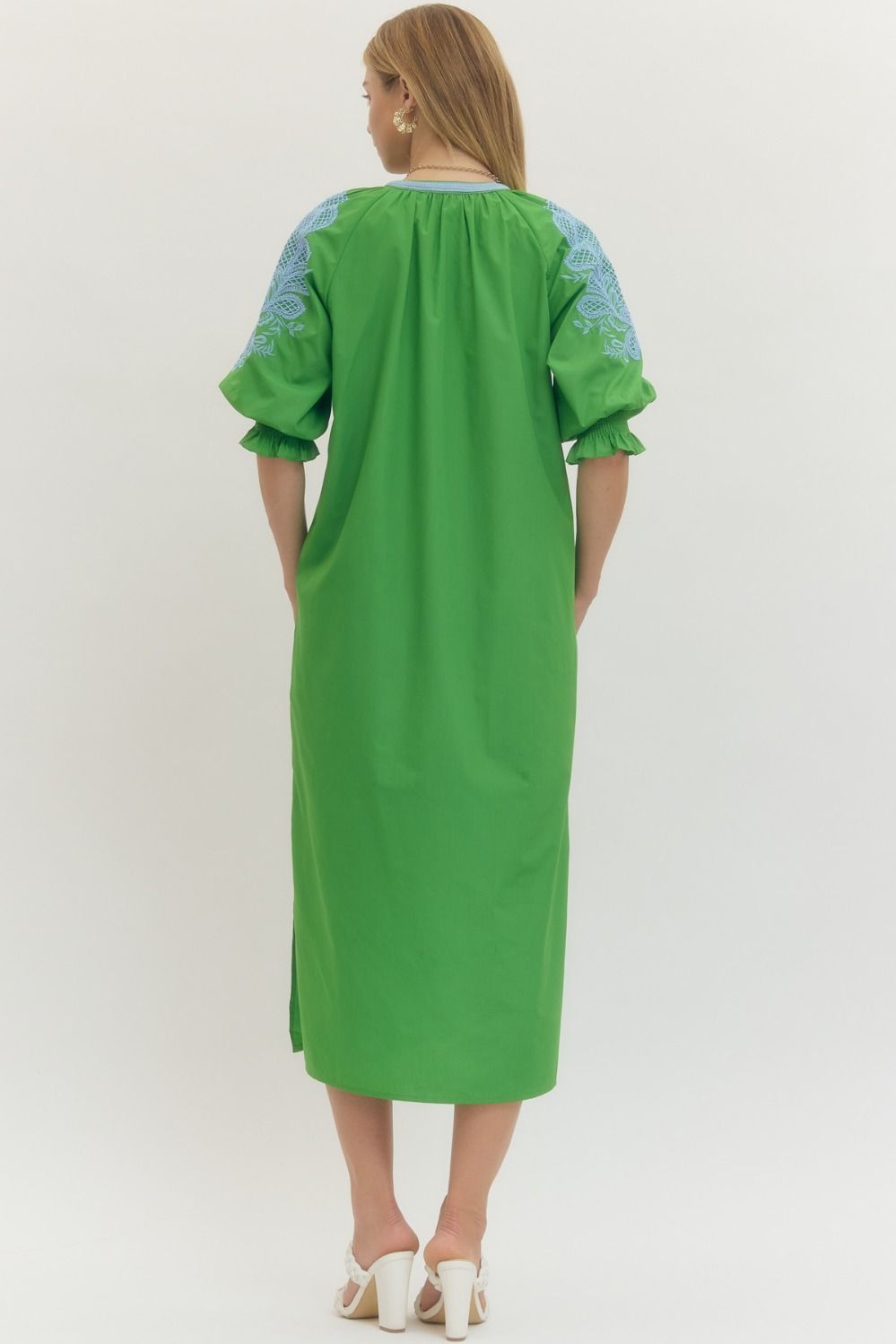 Embroidered V-neck half sleeve midi dress