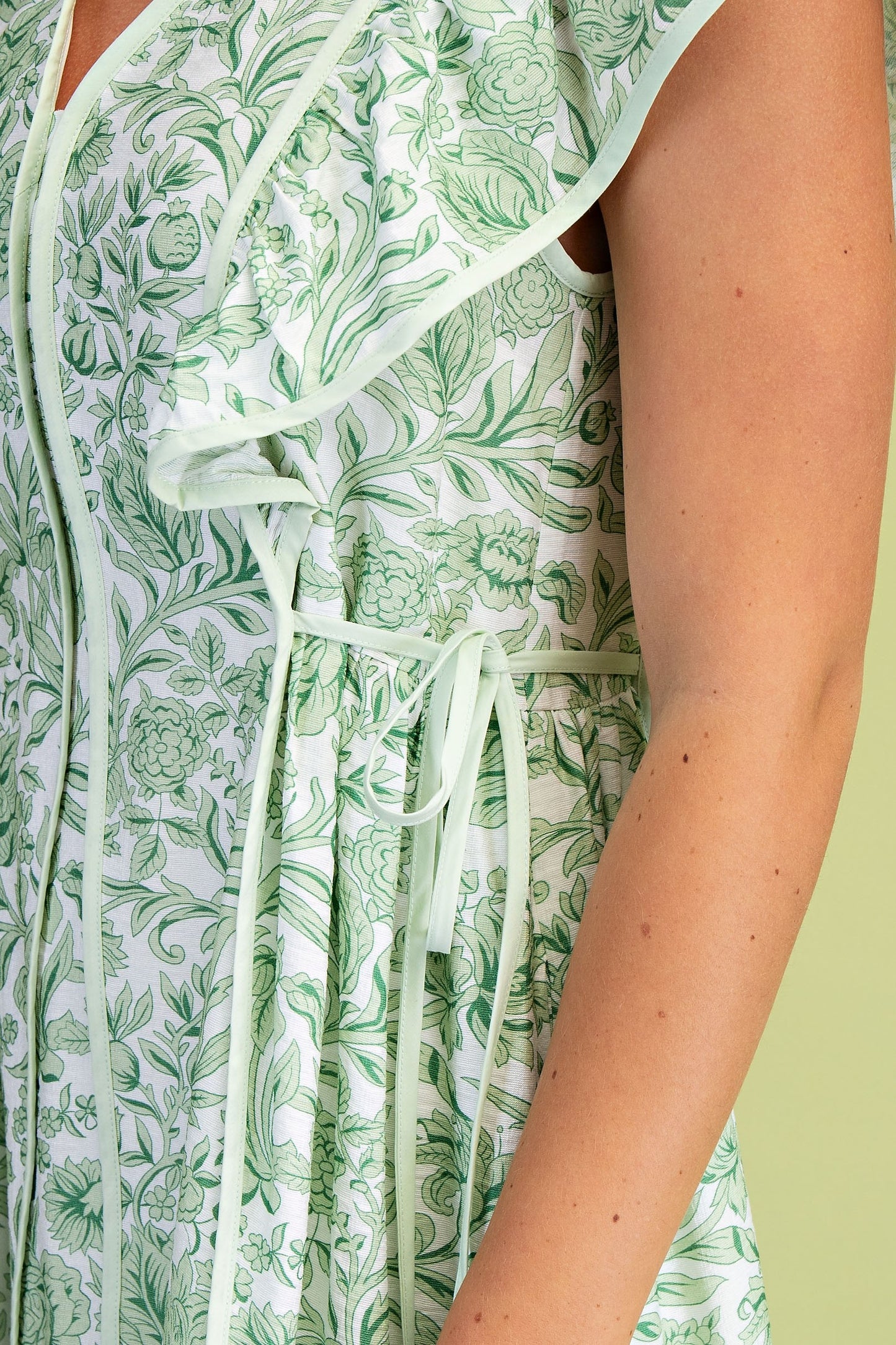 Floral Print V-neck Midi Dress