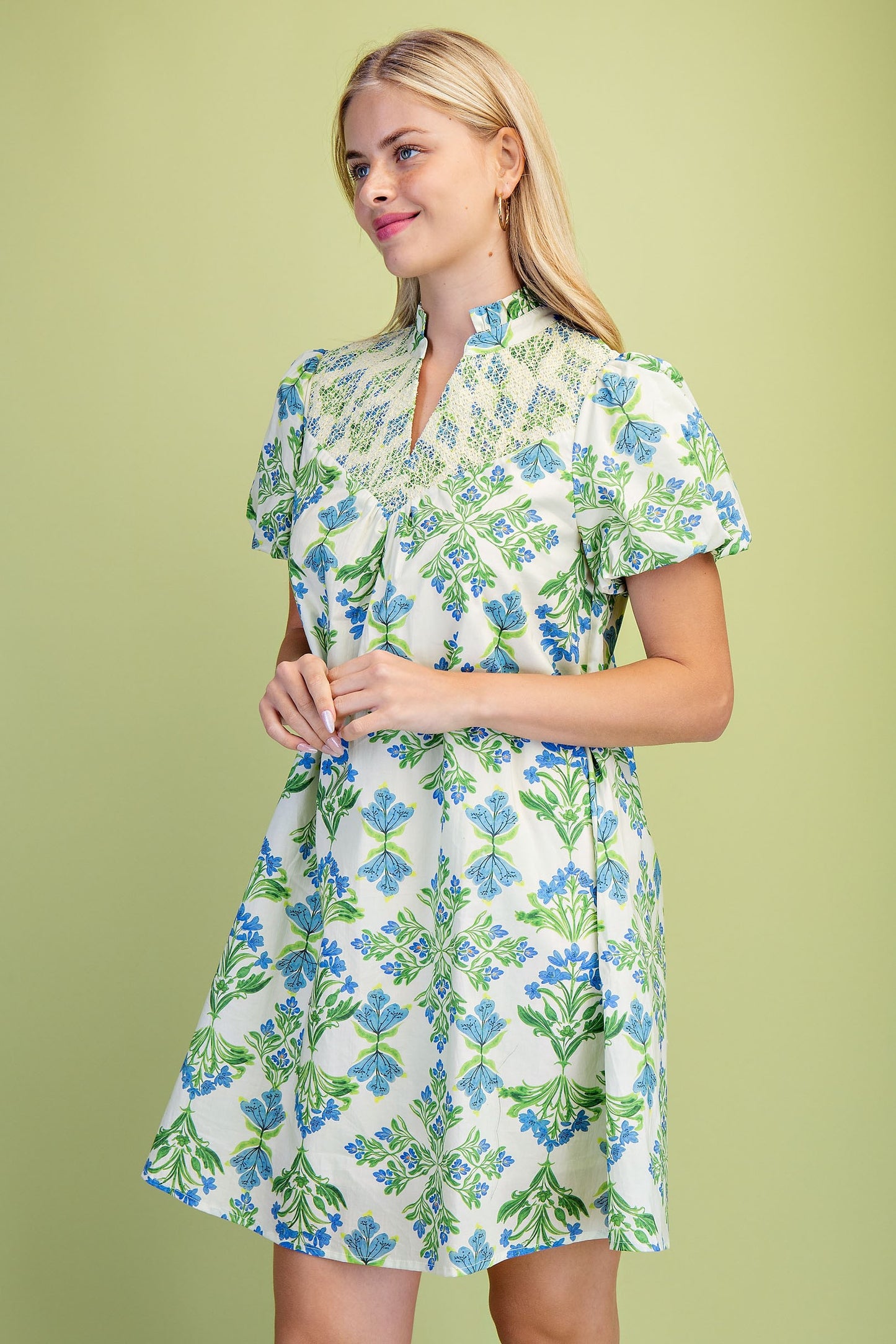 Floral Print Ruffle Collar V-neck