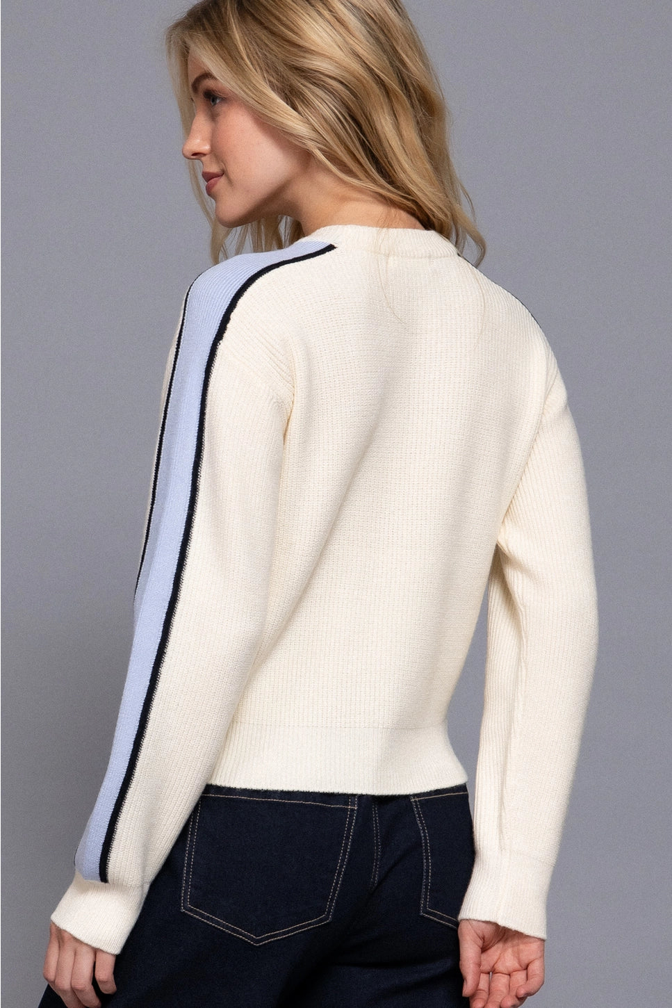Long Sleeve Round Neck Sleeve Line Detail Sweater
