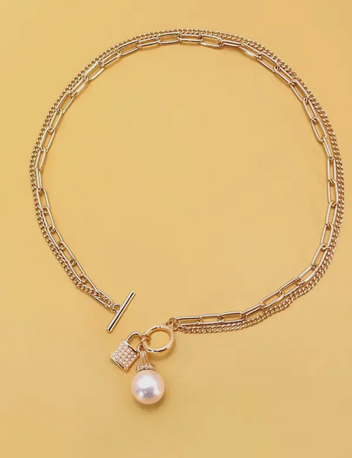 Pearl lock necklace