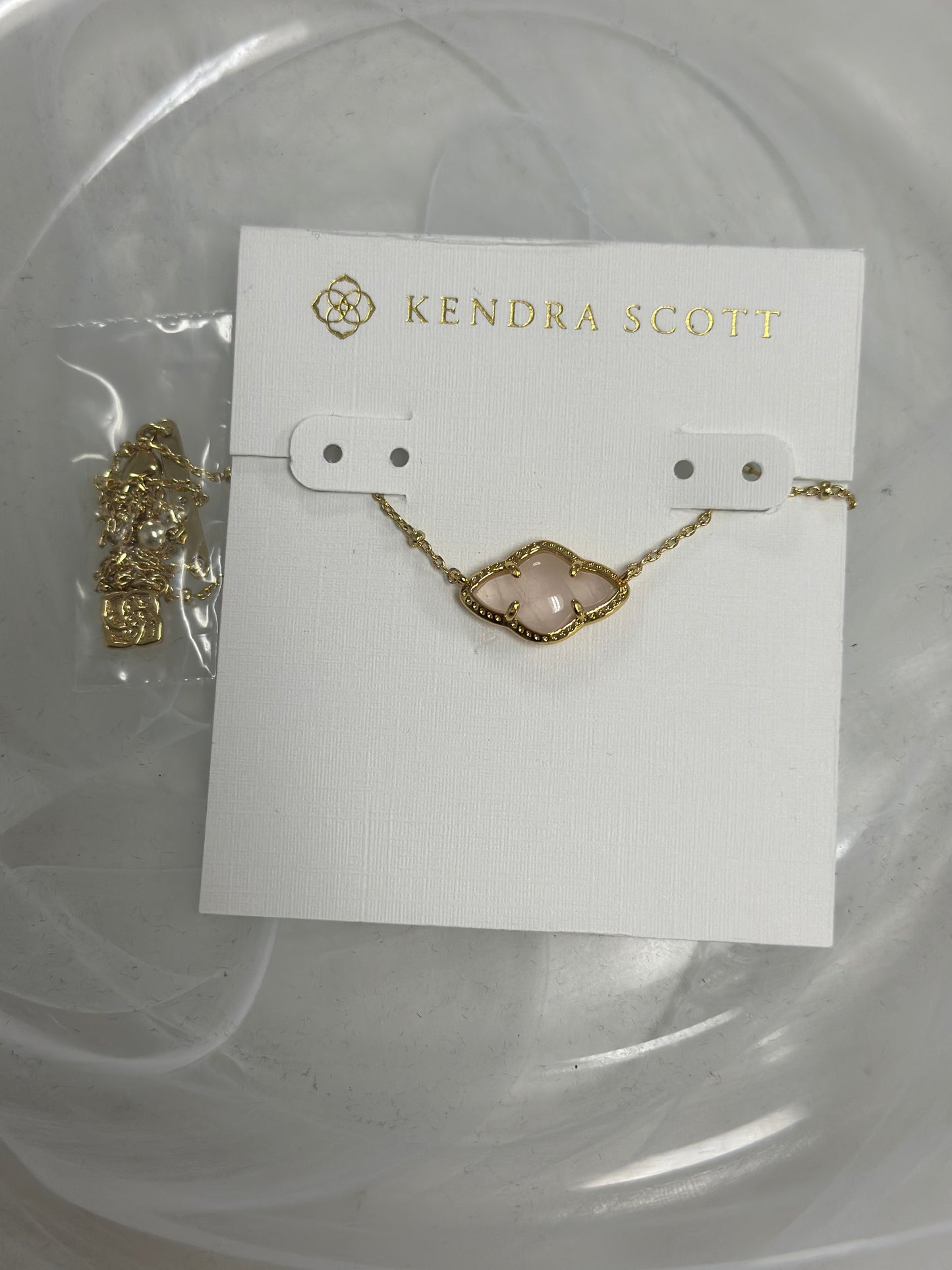 Kendra Scott Necklace