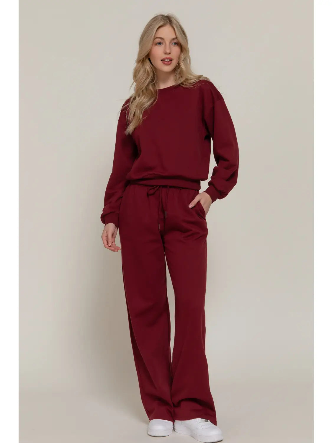 Long Sleeve Round Neck Crop Sweatshirt