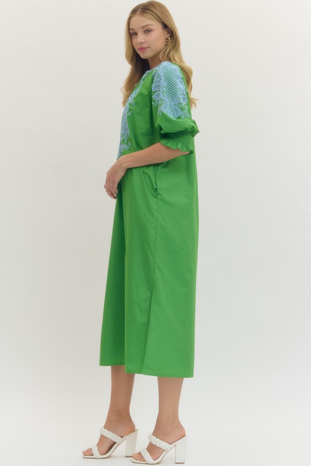 Embroidered V-neck half sleeve midi dress